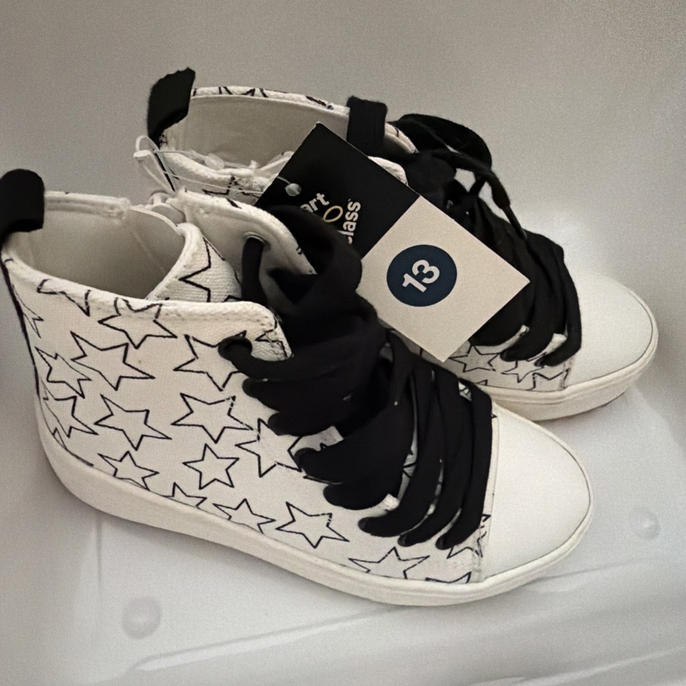 Art Class Kids High Top Sneakers Size 13 White Black Stars Platform Bailey Shoes